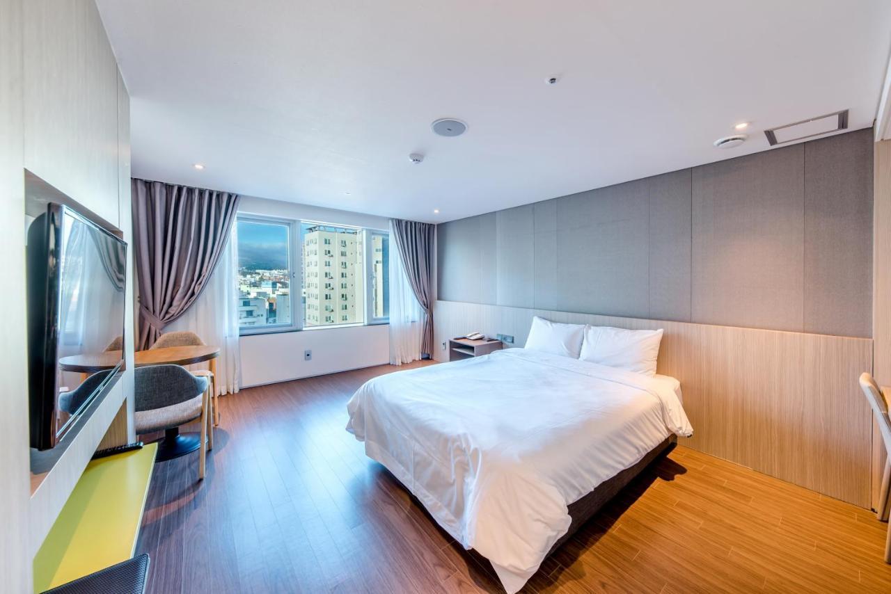 Hotel The First70 Seogwipo